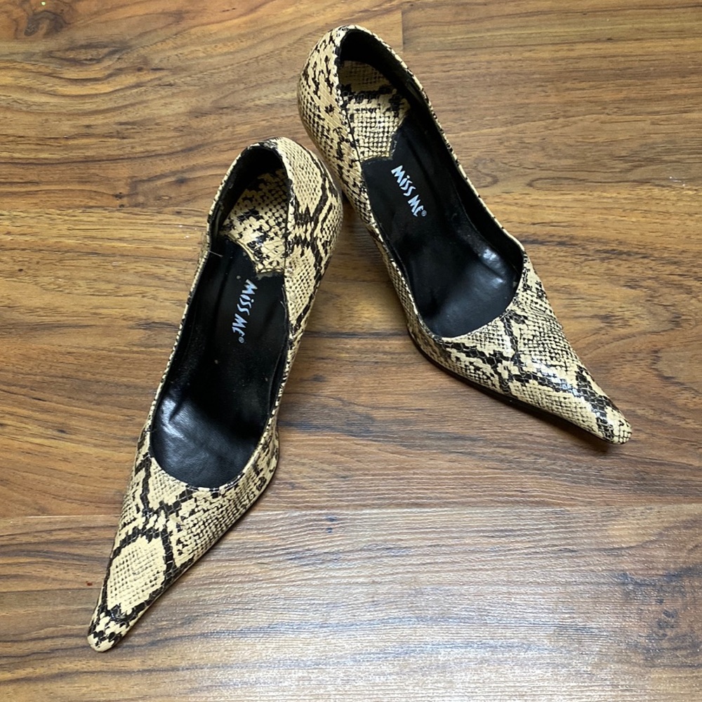 Miss Me Cream/Black Snakeskin Heels